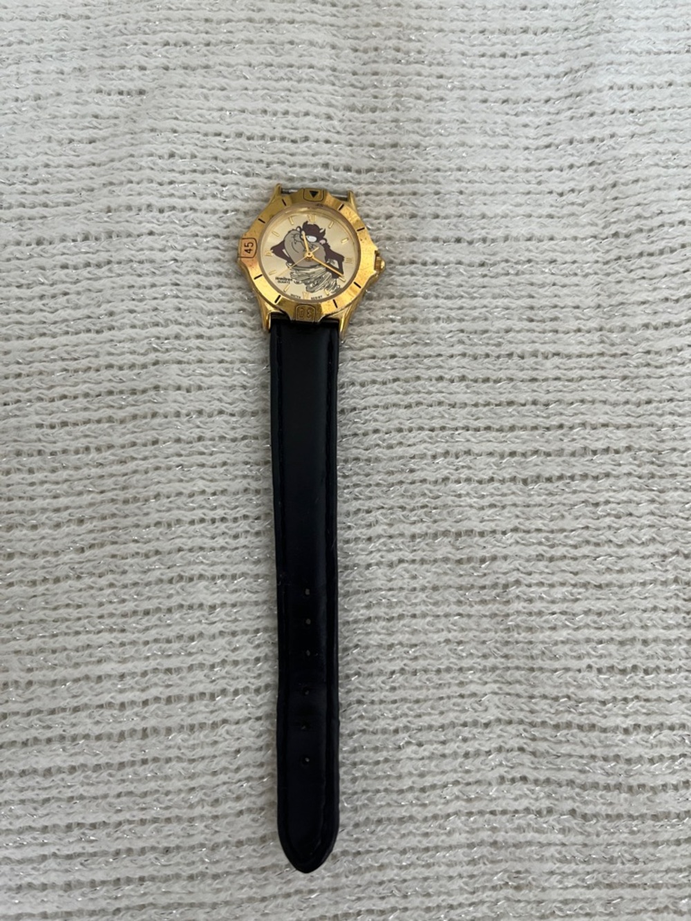 Vintage 1995 Warner Bros Tasmanian Devil Gold Case Black Strap Watch